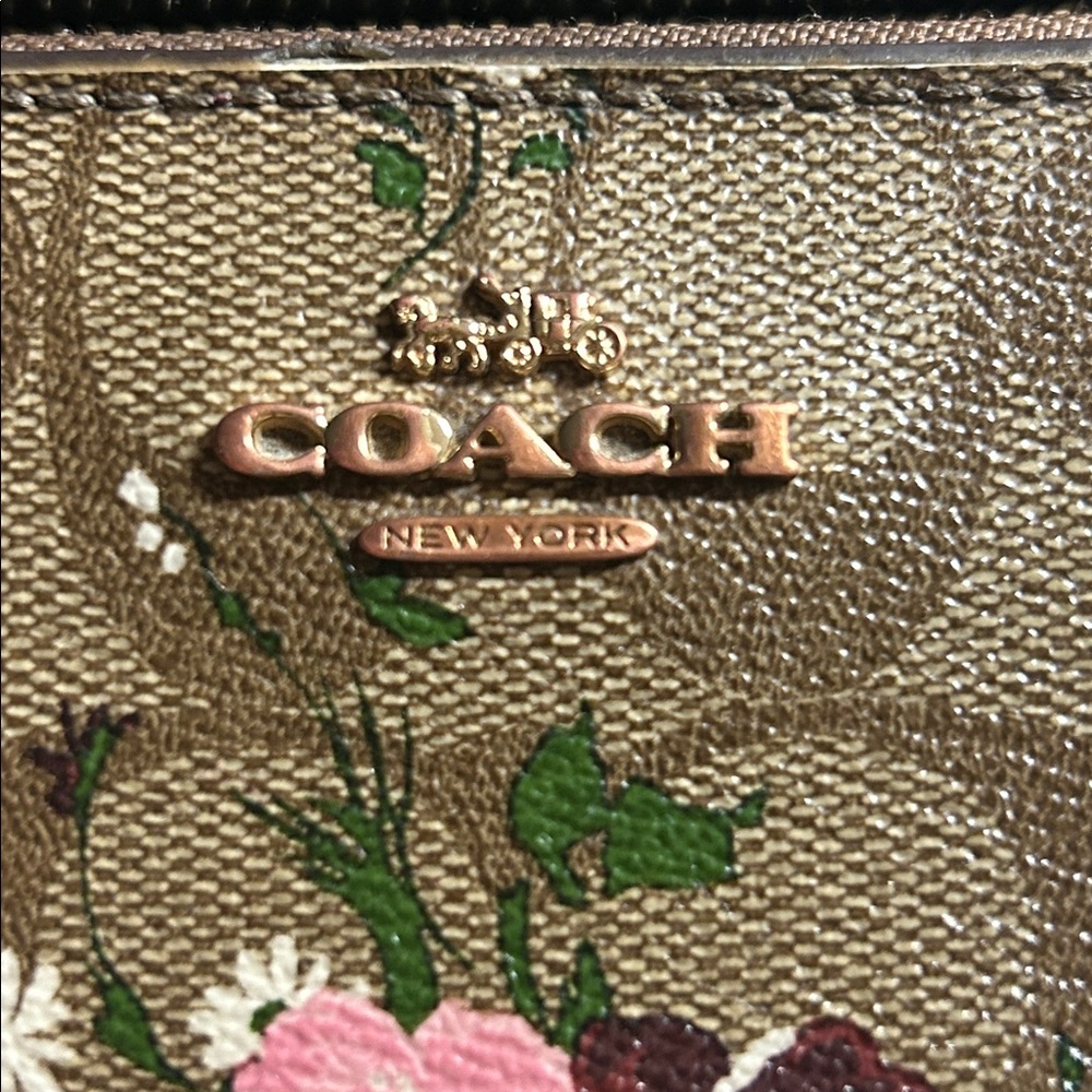 Coach Long Zip Around Wallet In Signature Canvas With Evergreen Floral Print - Picture 2 of 6